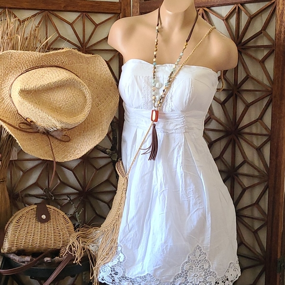 SUMMER BEAUTIFUL WHITE LACE MINI STRAPLESS 3 DRESS - Picture 10 of 16